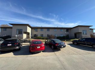 422 E 7th St #2, Carroll, IA 51401