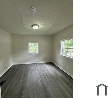 1303 Main St — Photo 2