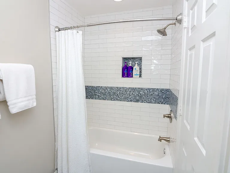 306 Wedgewood Ct — Photo 14