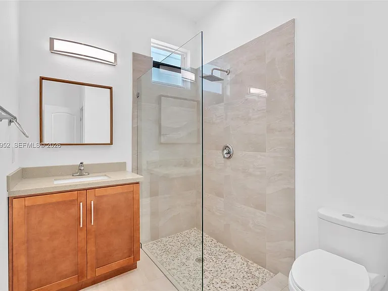 719 Little Rock St E — Photo 26
