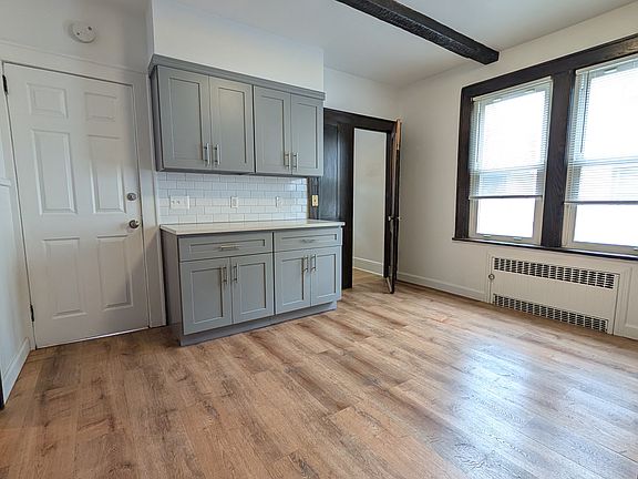 3rd image of 211 E Passaic Ave Floor 1