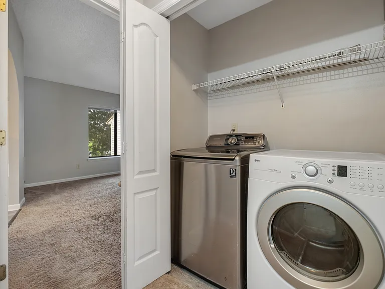 2828 Par Ln — Photo 23
