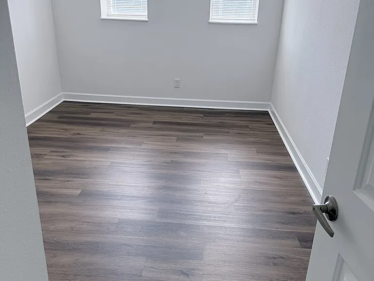 5630 Pershing Ave #31 — Photo 11