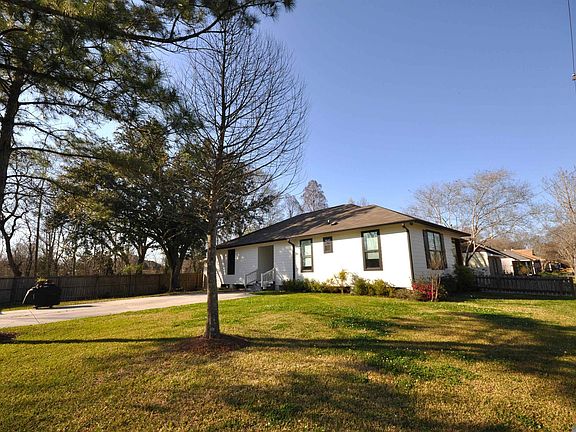 3rd image of 7070 Barremore Dr