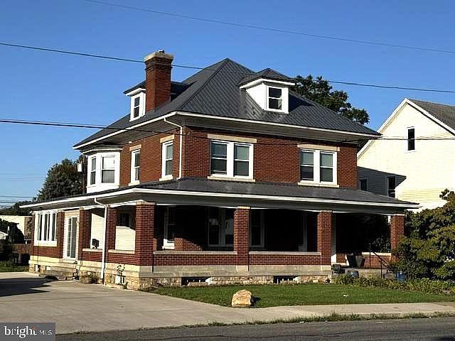 1st image of 422 S Main St