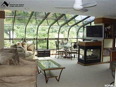 4th image of 331 Riverdale Dr