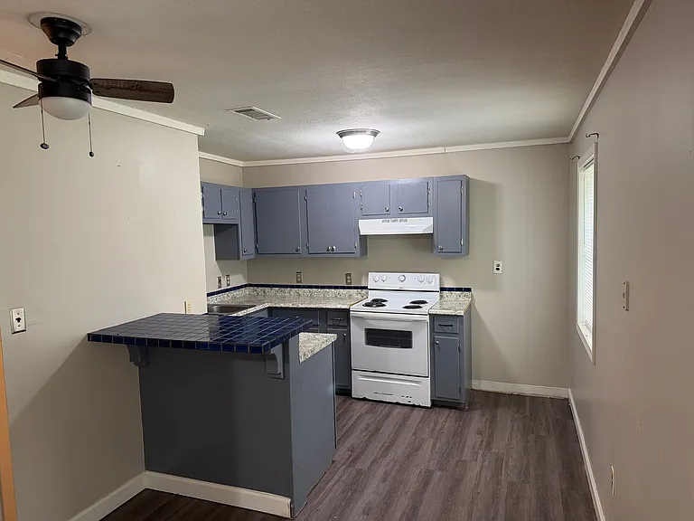 4 Pine Tree Apartment Rd — Photo 5