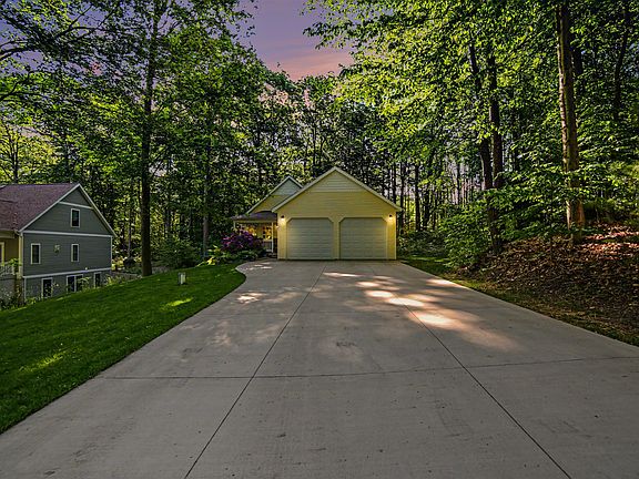 3rd image of 506 N Northern Light Dr