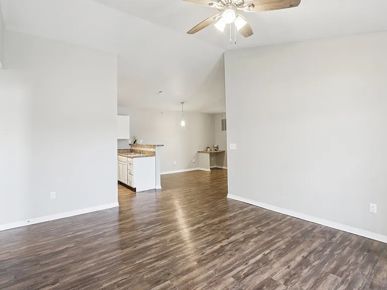 City View Farm Apartments — Photo 24