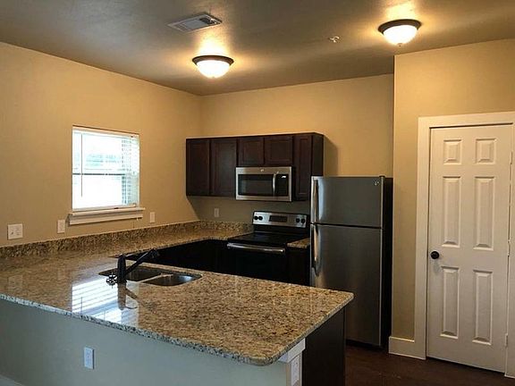 3rd image of 1555 Nottingham Dr #418907488