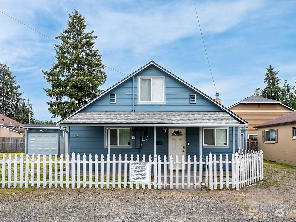 1st image of 216 4th Avenue NE