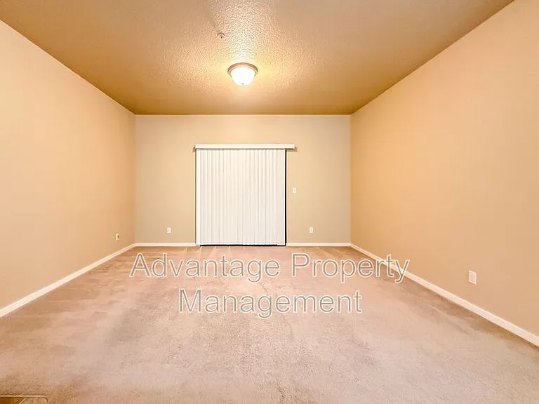 523 Catron St N #5 — Photo 54