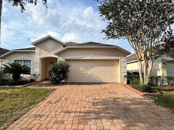 4776 Cumbrian Lakes Dr