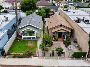 212 N Azusa Ave, Azusa, CA 91702