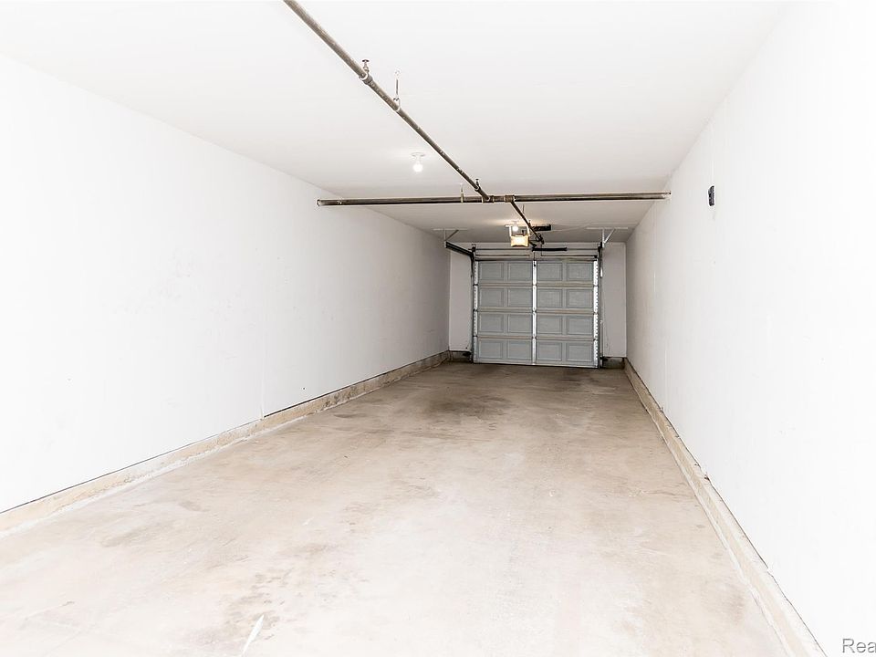 25540 Saint James, photo 30