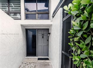 19200 NE 25th Ave APT 322C, North Miami Beach, FL 33180