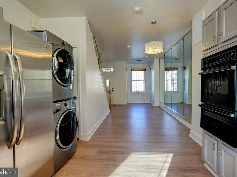 1209 I St SE — Photo 13