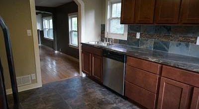 4th image of 15510 Lexington Ave NE