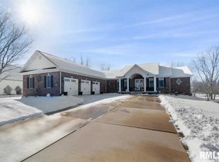 224 Cumberland Dr, Rochester, IL 62563