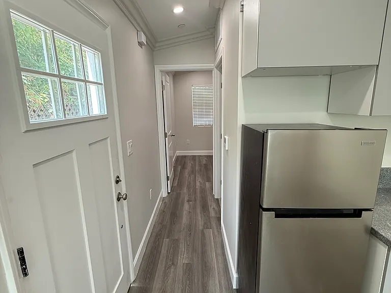 14352 Tiara St #4 — Photo 3