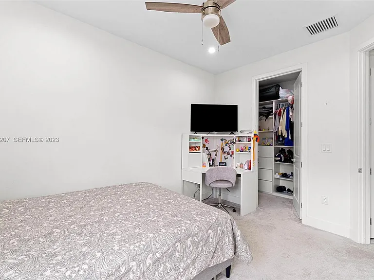4389 NW 41st St — Photo 17