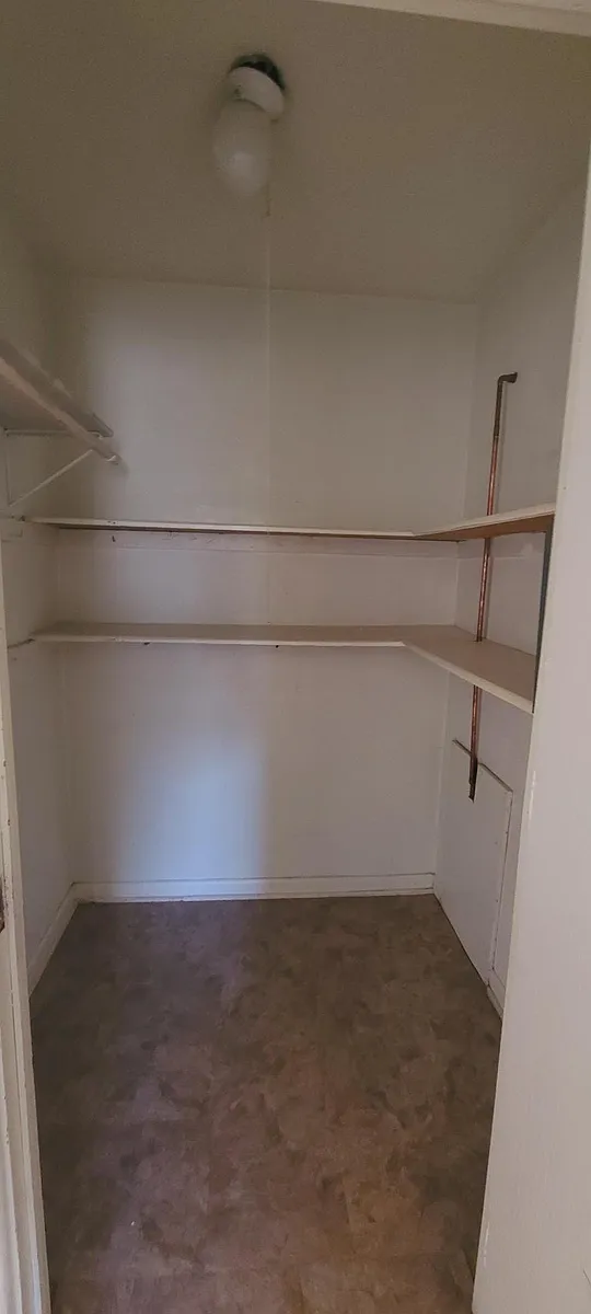 Building Photo - 403 W Freeman St #13