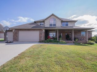 4522 W Enyart St, Battlefield, MO 65619