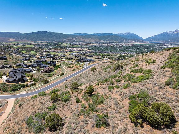 4th image of 2083 E Lookout Ct