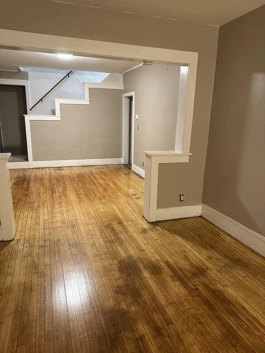 Building Photo - 5304 Hollis Ave #1