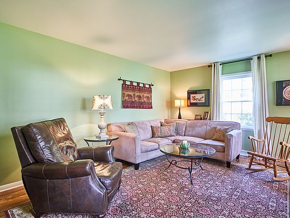 5th image of 17152 Park Dr