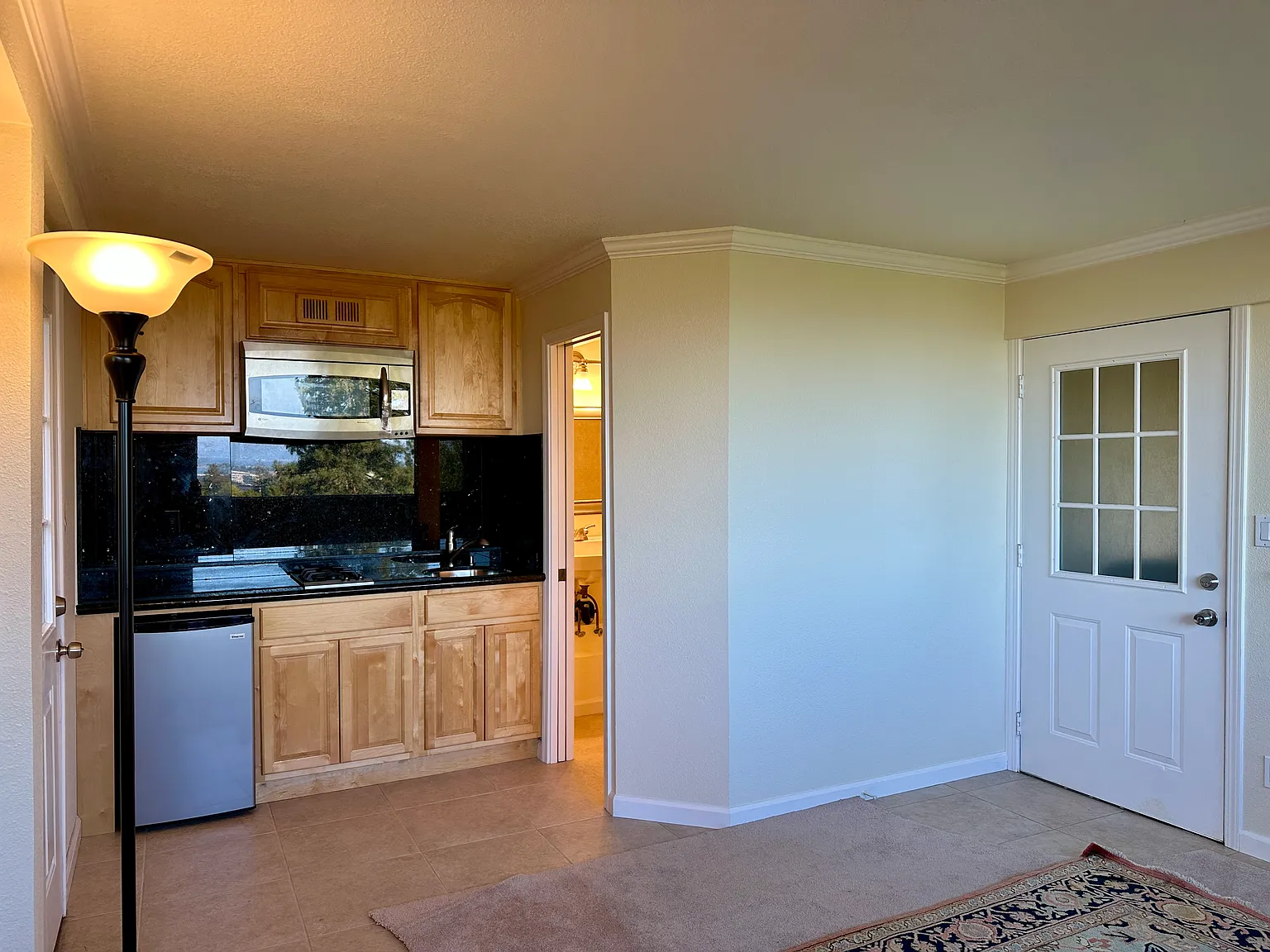221 Hillcrest Rd — Photo 3