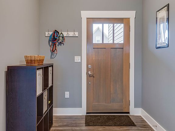 4th image of 1017 Tulip Dr