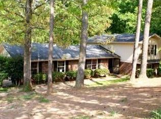 5039 Whispering Pines Dr, Gainesville, GA 30504