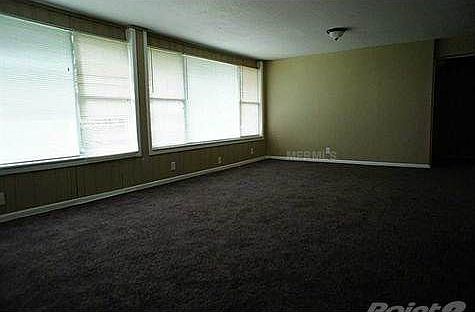 3rd image of 5313 Rainbow Dr