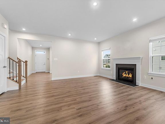 4th image of 273 Norland Knoll Dr