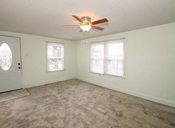 3rd image of 112 Trueil Ln