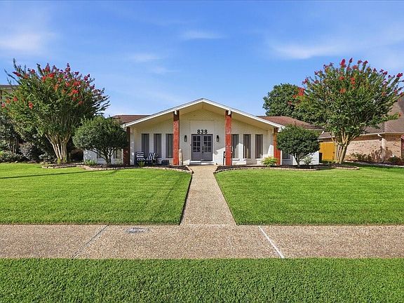 2nd image of 838 Texas Ave