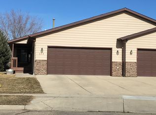 177 Stuttgart Dr, Bismarck, ND 58504