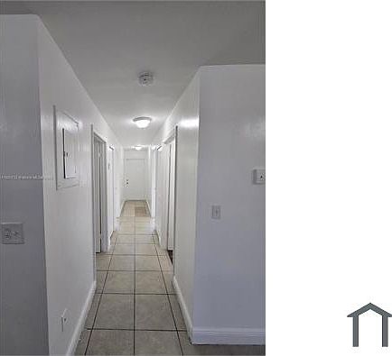 4th image of 585 NW 15th St