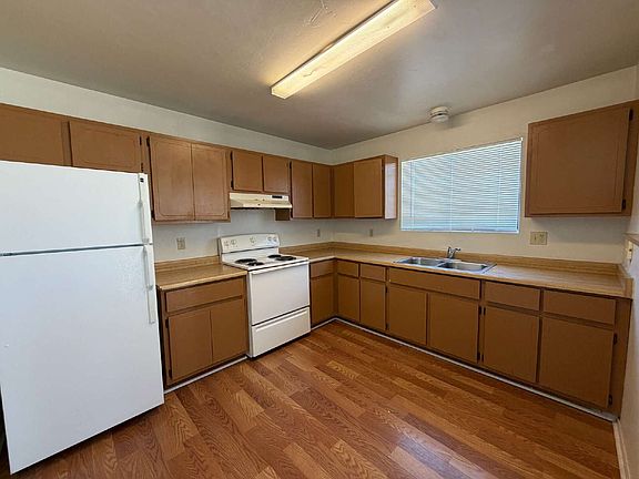 3rd image of 408 Madison Ave APT 3