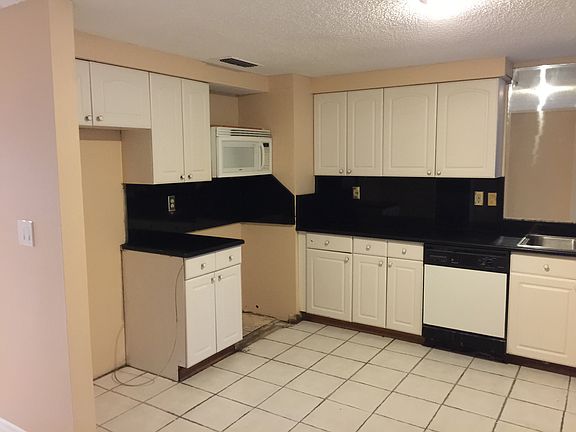 4th image of 2347 Lockwood Meadows St