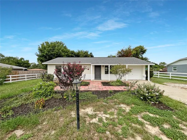 36233 Bristol Cir, Grand Island, FL 32735