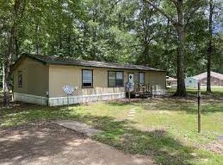360 Oak Dr, Waskom, TX 75692