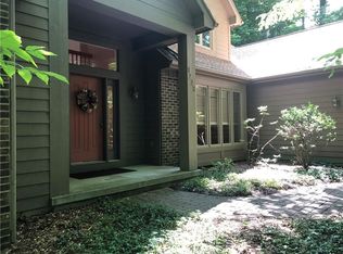 1223 Wellington Dr, Victor, NY 14564