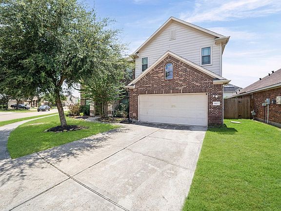 2nd image of 9803 Lynnrose Springs Dr