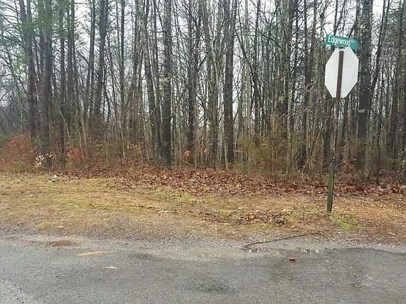 4th image of Skyline Dr
