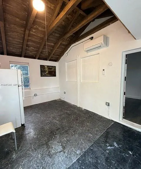 625 NE 86th St #U — Photo 3