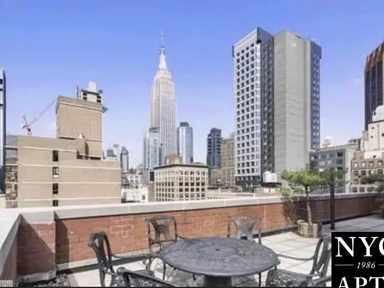 127 E 30th St #4D — Photo 1