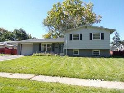 6910 Highland St, Hanover Park, IL, 60133