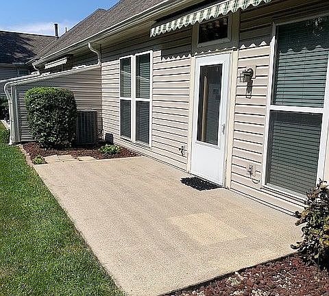 3rd image of 1161 Shayler Woods Dr